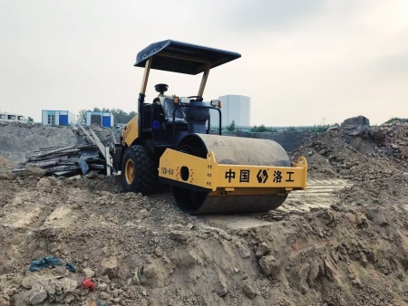 yzd_4.0單鋼輪振動壓路機